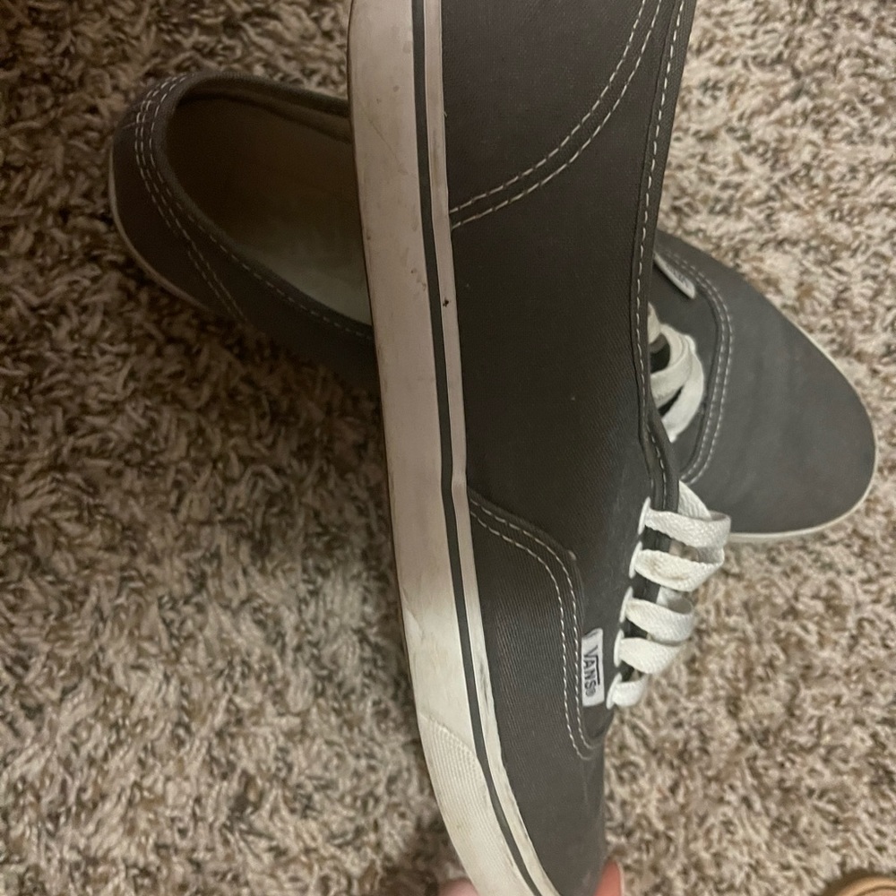 Vans - Picture 2 of 3